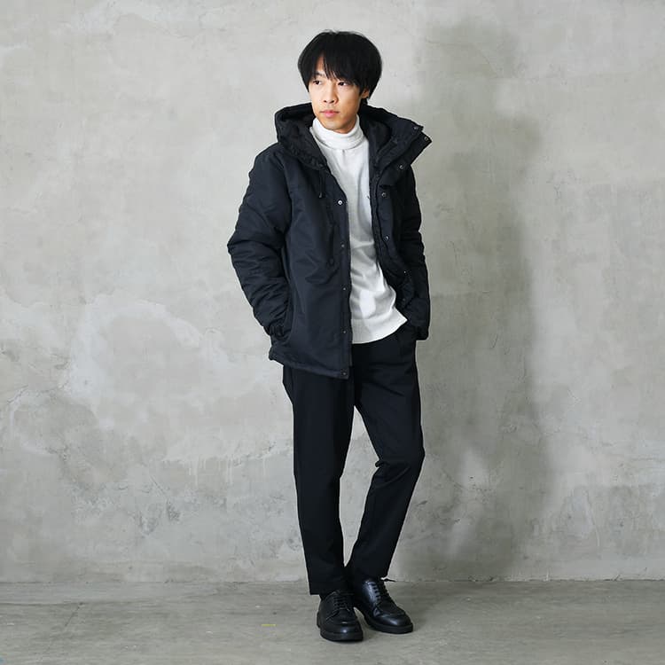 アウトドア×きれいめの上品なミックススタイル。ゆったりシルエットで体型カバーも♪【骨格ナチュラル】