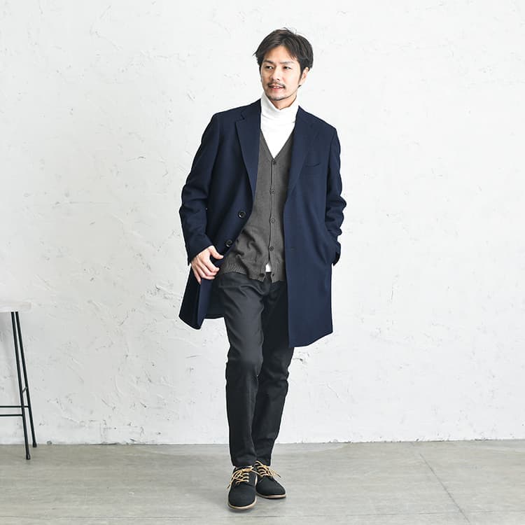コートとカーディガンが作る、紳士的なオフィカジスタイル