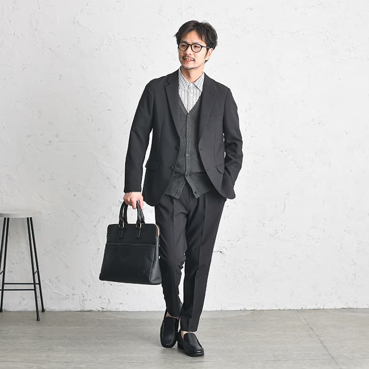 クールにキメたい方におすすめのオフィスカジュアルコーデ