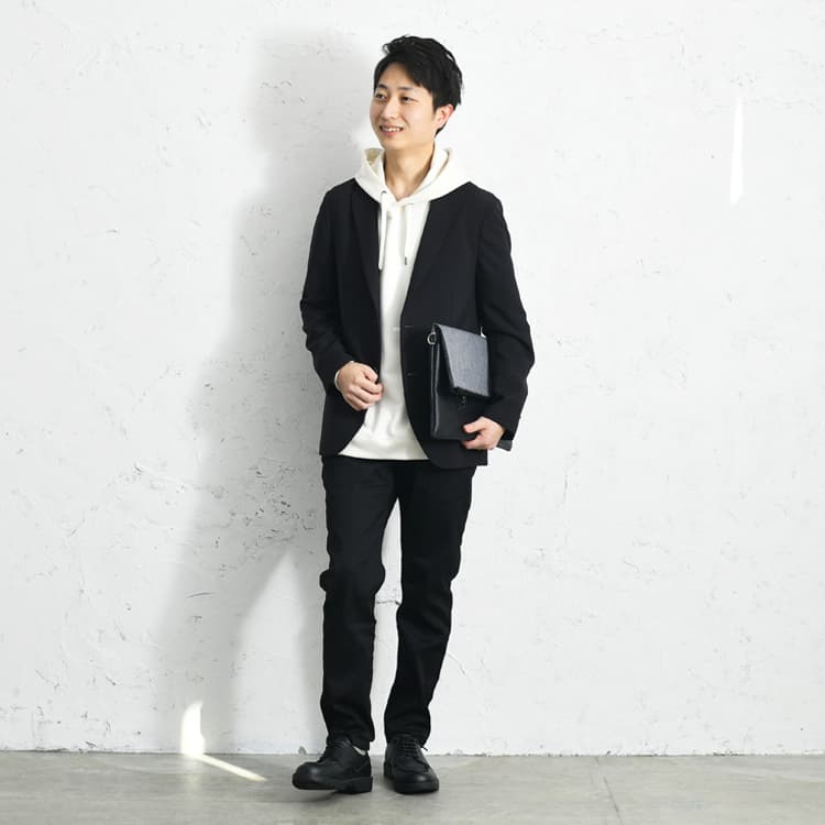 ご近所スタイルも気を抜かない！パーカーを使ったきれいめカジュアル