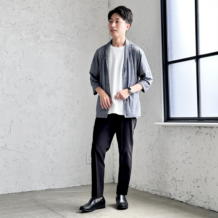 初夏は7分袖のカーデで季節感を取り入れる