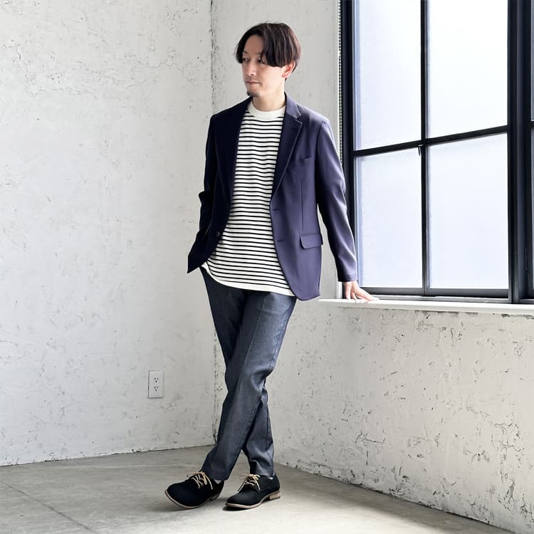 マリン風コーデで季節を先取り