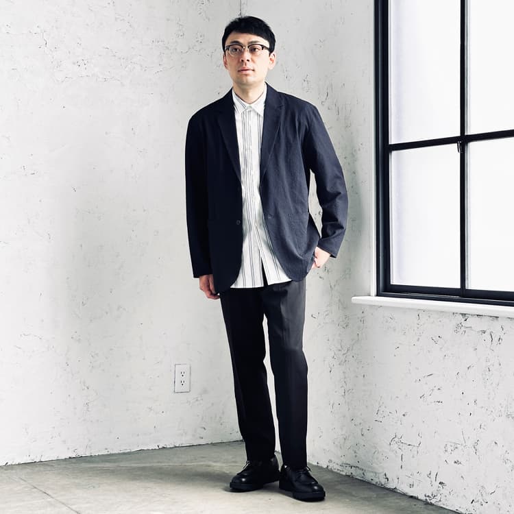 カジュアルジャケットを生かした50代メンズコーデ