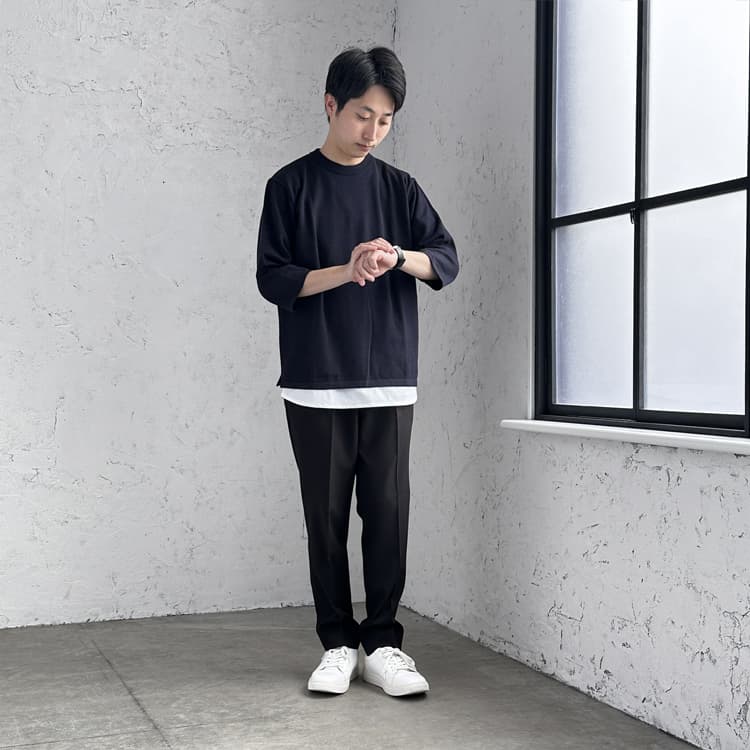 おうち・リラックスシーンにおすすめの20代メンズ秋コーデ