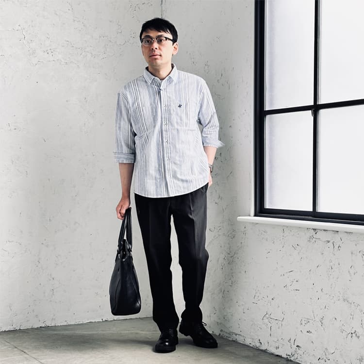 柄シャツで作る爽やかな大人スタイル