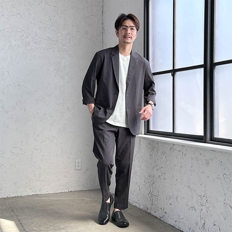 オフィスやデートに！シックでクールなセットアップコーデ