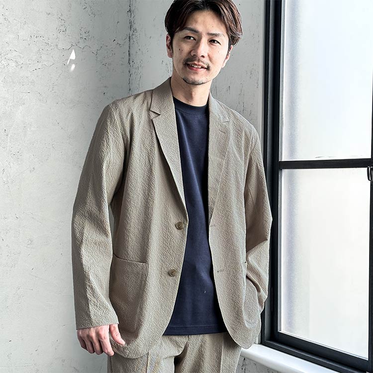 ベージュ×青におすすめのメンズアイテム