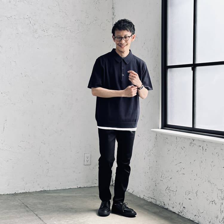 ニットポロシャツ×スキニーパンツでつくる初夏のキレイめカジュアルコーデ