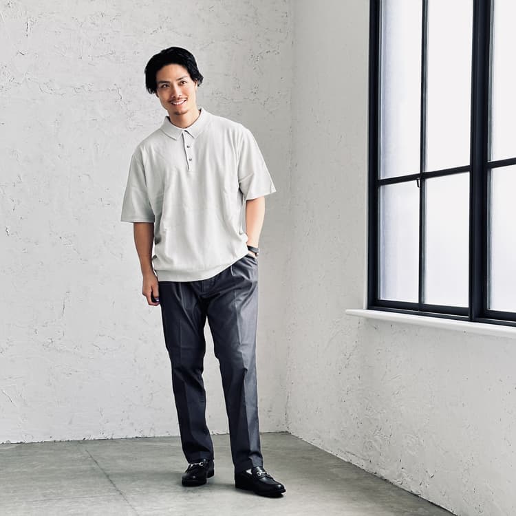 オフィスでも快適さを追求！綿混ニットポロシャツ×冷感パンツで涼しく過ごす。