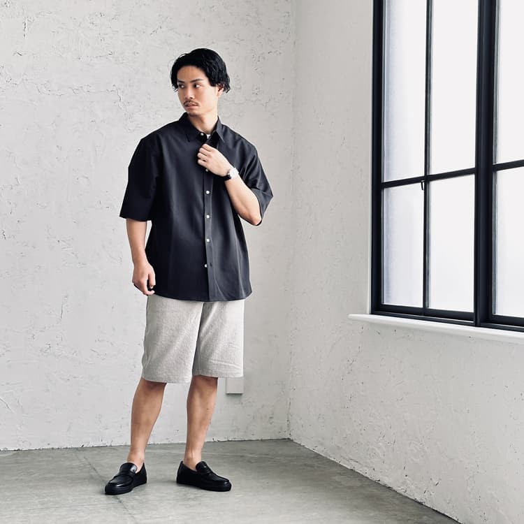 大人の夏スタイルに必須！ショートパンツとキレイめアイテムのマストコンビ