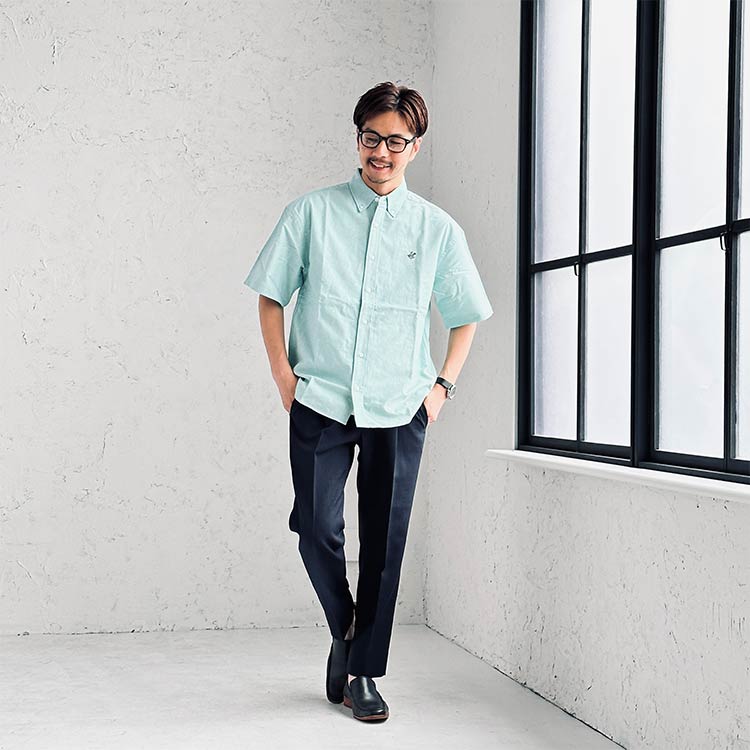 オックスフォードシャツを使った夏メンズコーデ