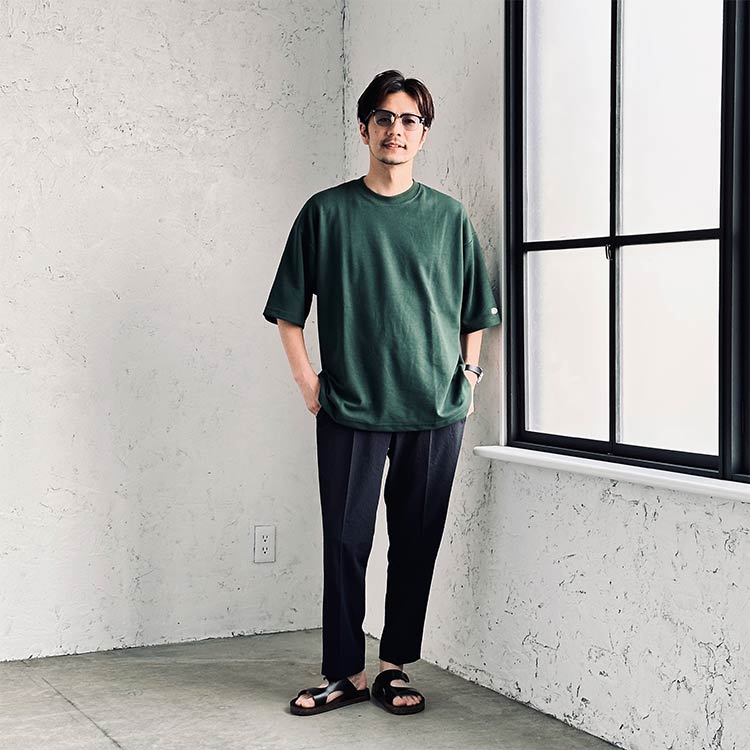 上品なグリーン×ネイビーで魅せる！快適スタイル