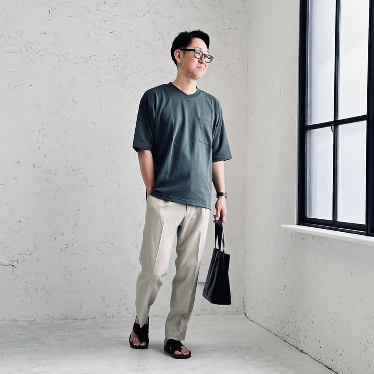 「大人の深み」と「シャープさ」で差をつける夏コーデ