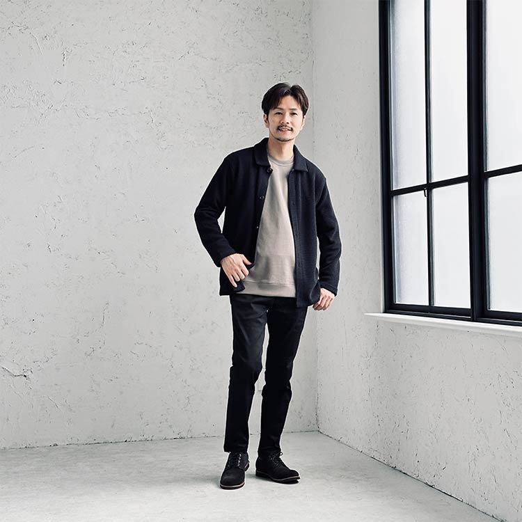 黒パンツを使った大学生のメンズコーデ