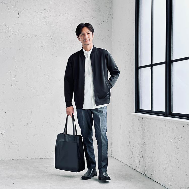 白シャツでオシャレにキメる冬コーデ