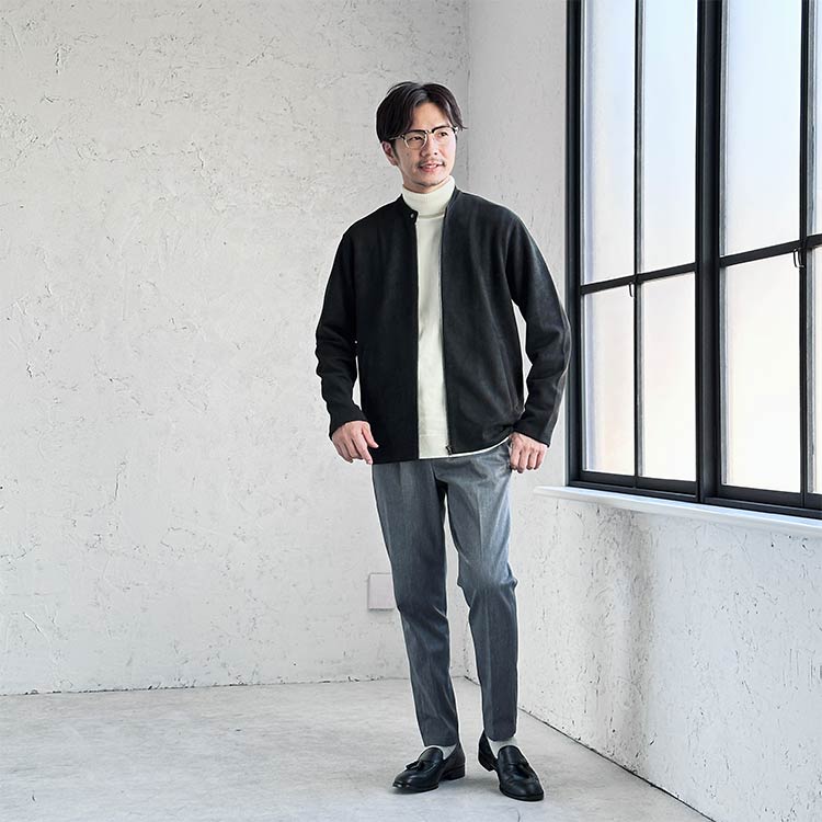 40代メンズにおすすめのローファー×靴下のコーデ