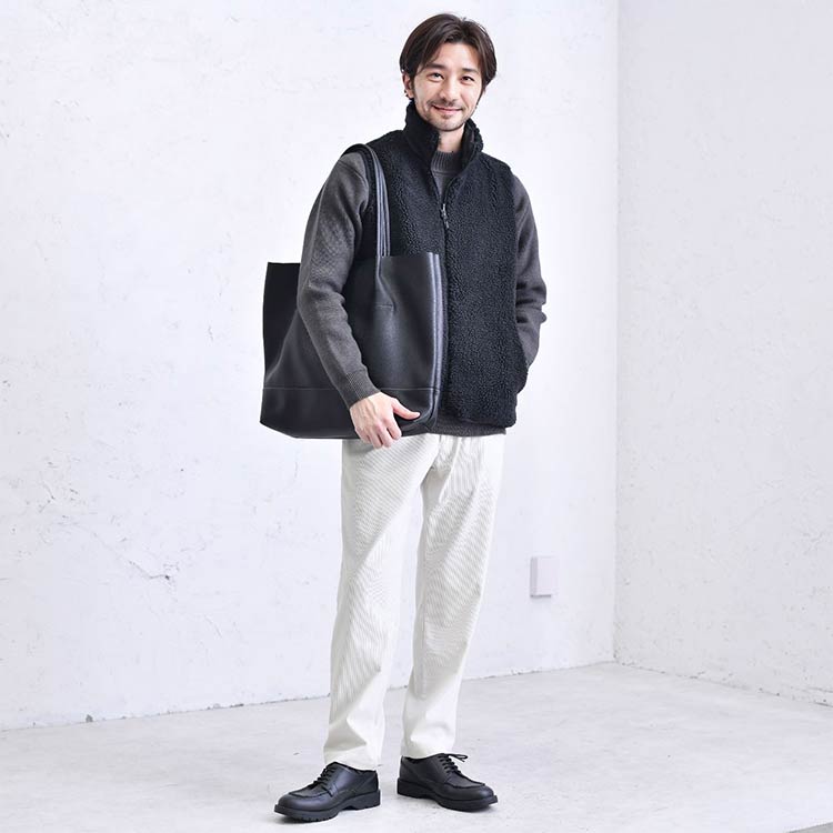 キレイめとカジュアルのバランスが良いメンズコーデ