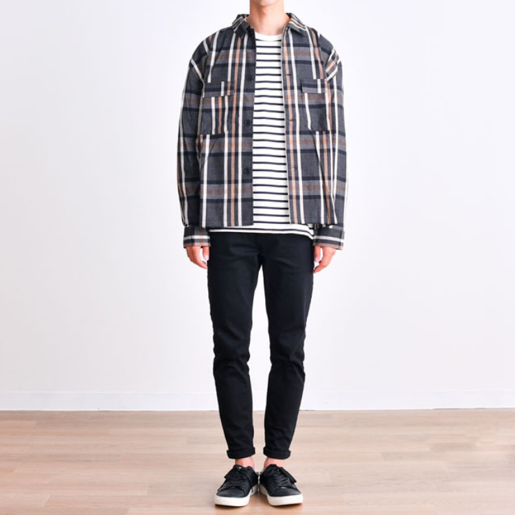 柄を重ねないコーデ例