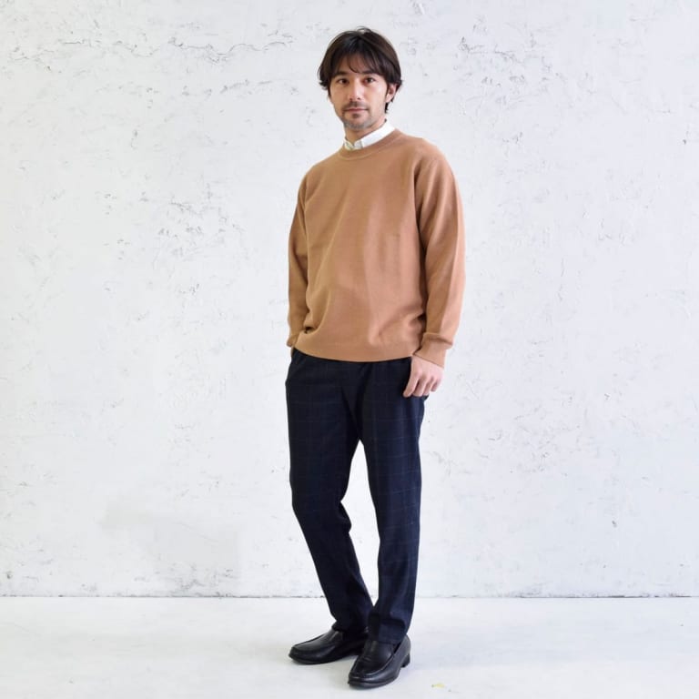 明るいカラーリングで作る、春待ちコーデ。