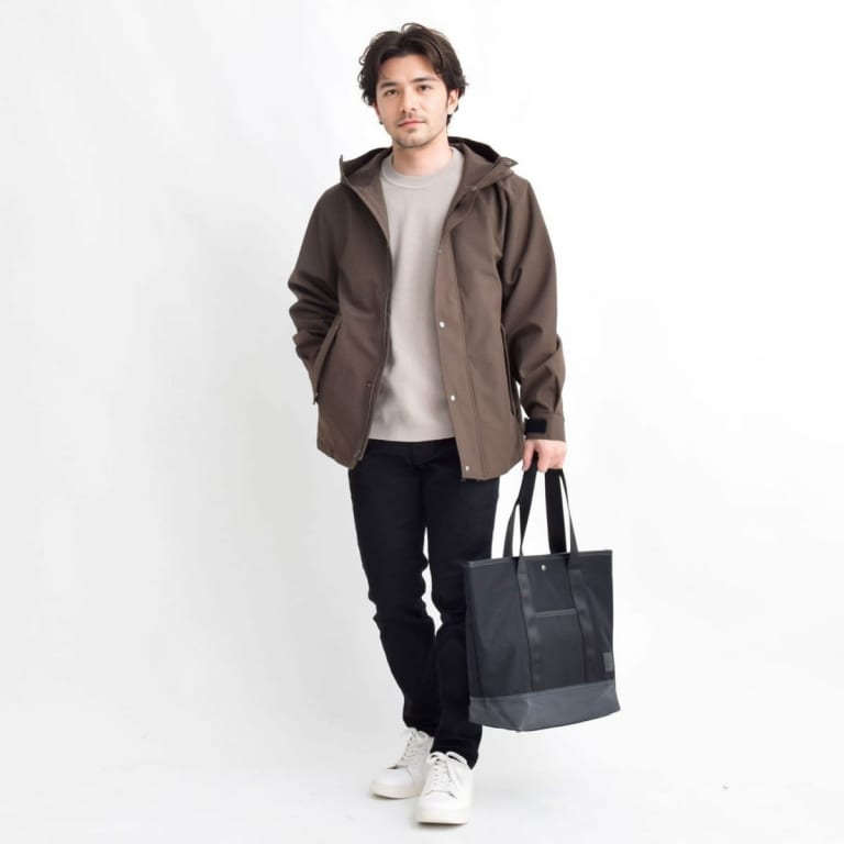 春向け大人のシンプルカジュアルコーデ。