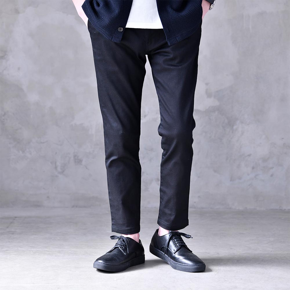 骨格ストレートタイプのメンズにおすすめのボトムス