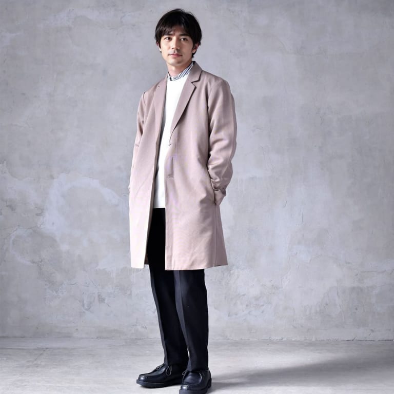 定番の組み合わせ、ベージュ×ブラック。