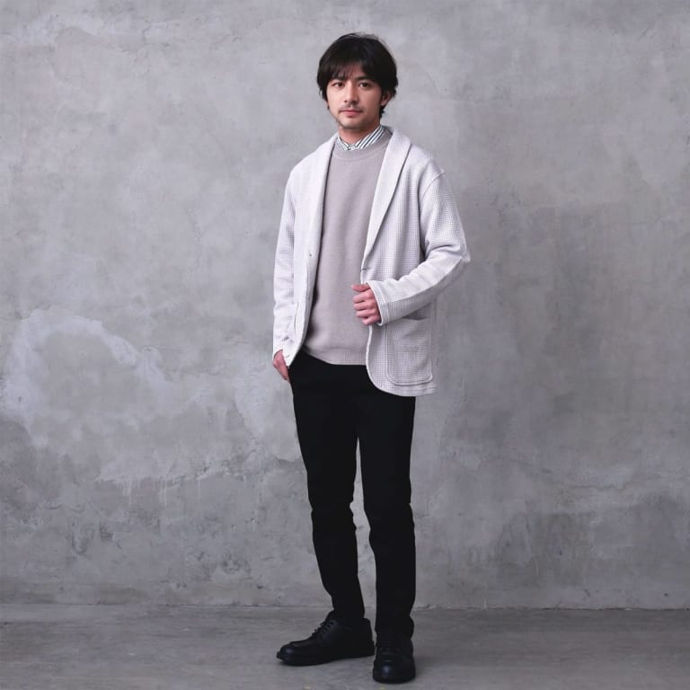 ジャケット感覚で楽しむ！カーディガン一枚で決まる上品コーデ