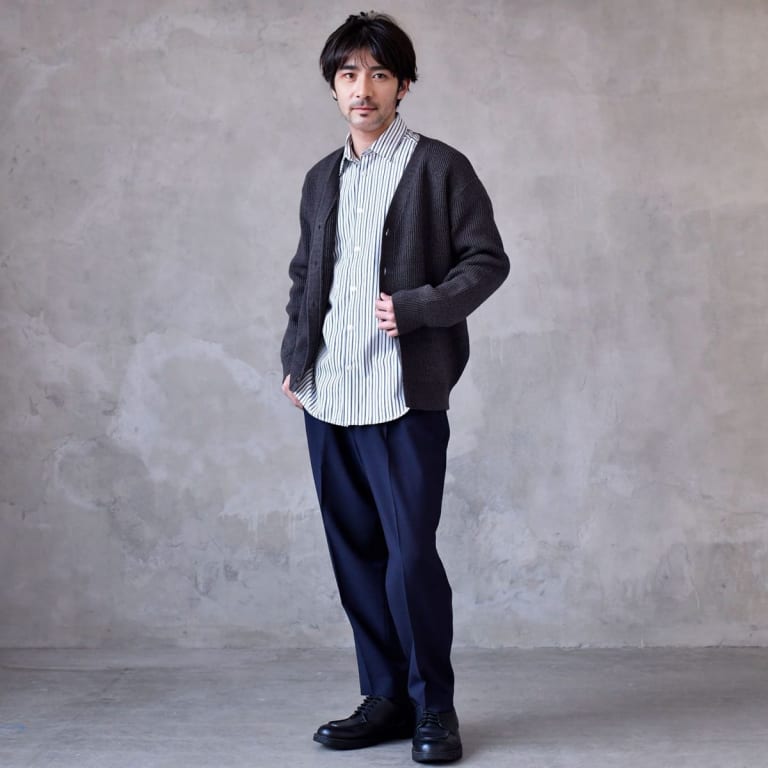 定番オフィカジコーデは、Aラインで男らしい印象に！