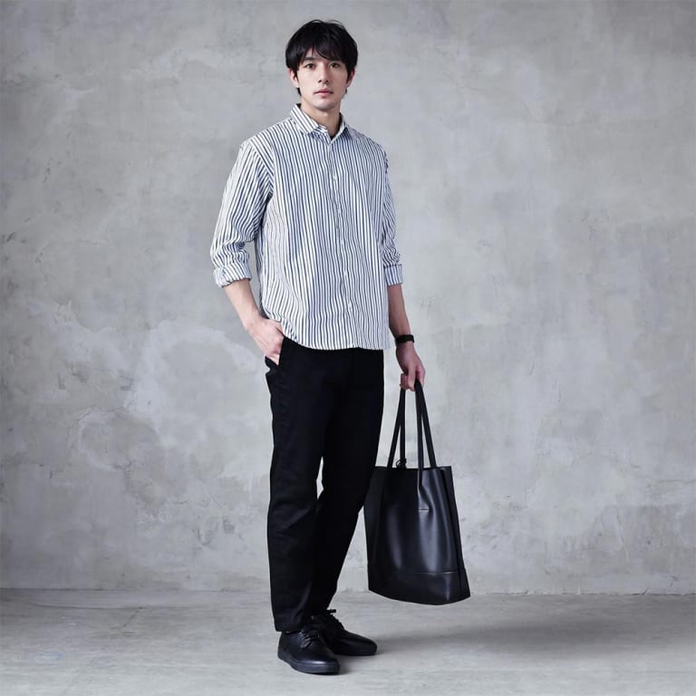 柄シャツで、いつもと少し違うコーデに