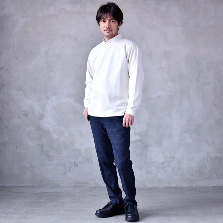 ホワイト×チェックで、好印象な春コーデ。