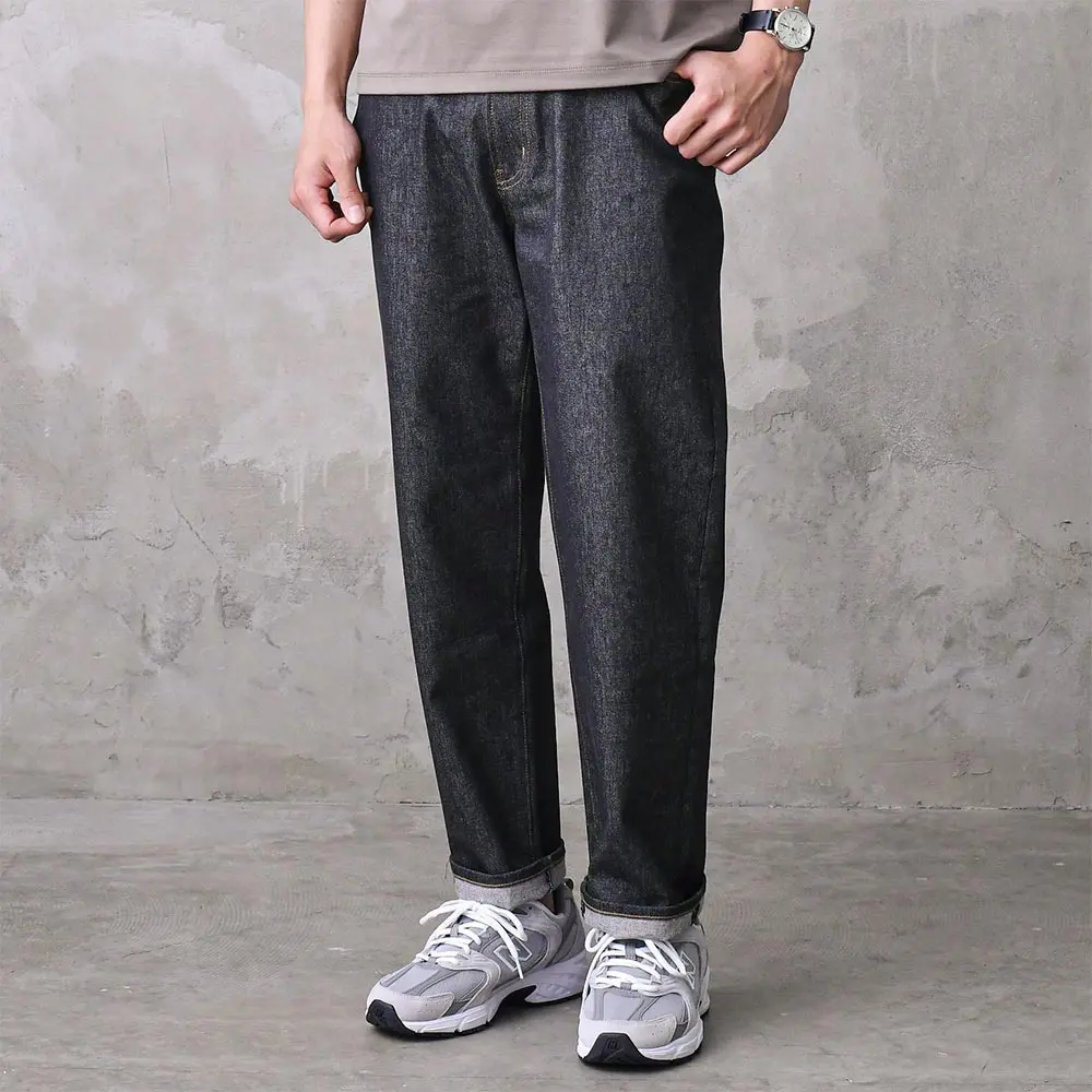 ジーンズのロールアップをおしゃれに見せるコツ！折り方3種類を解説 - AUEN [オーエン]（旧DCOLLECTION） -  30代・40代・50代からのメンズファッション通販 AUEN