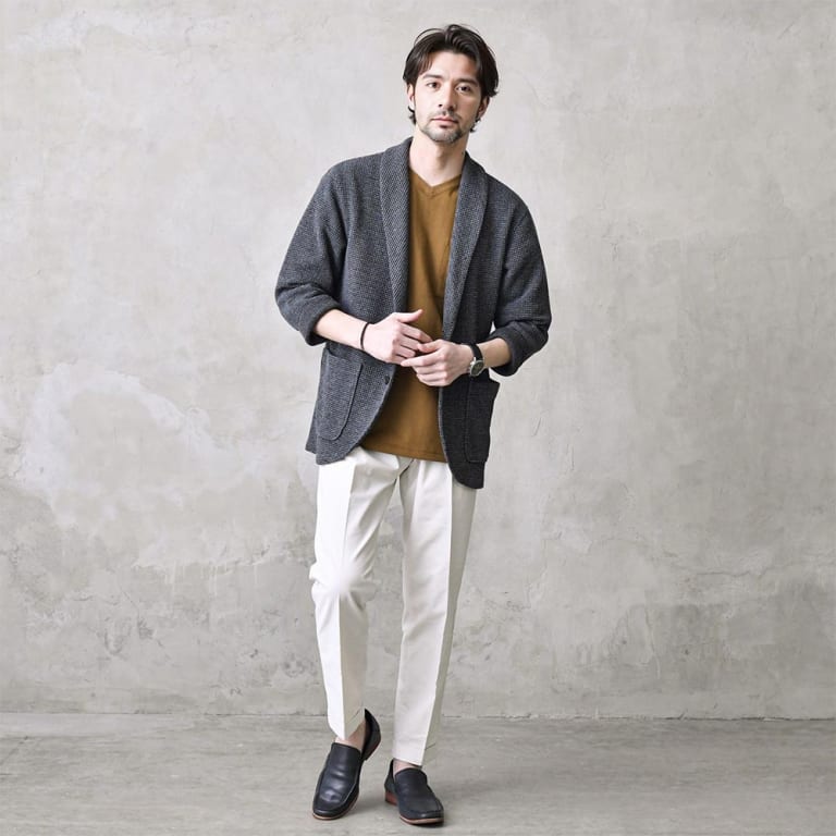 【30代40代の方にオススメ】襟付きカーデで寒暖差も心配なし！