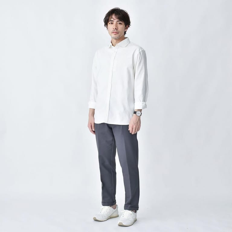 白シャツと接触冷感パンツのコーデ