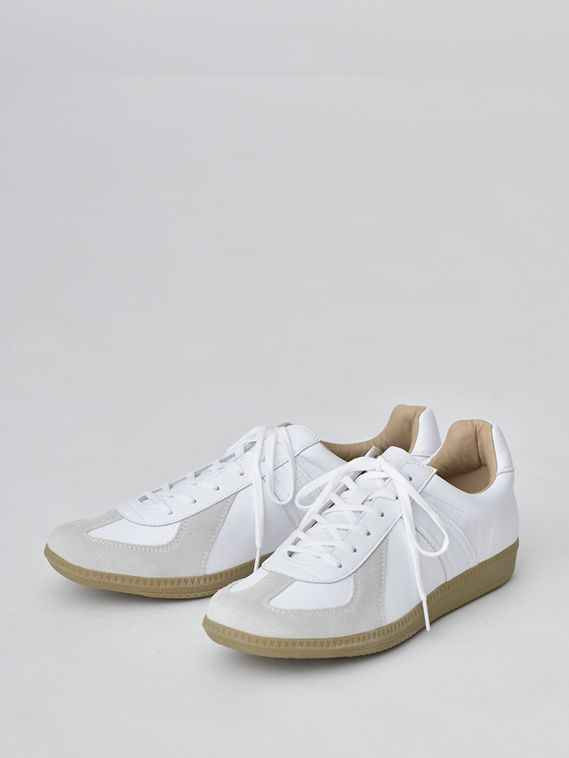 AUEN（旧：DCOLLECTION）おすすめの白系靴