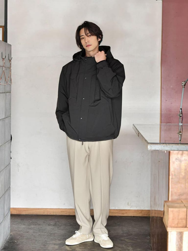 パーカー に 合う パンツ