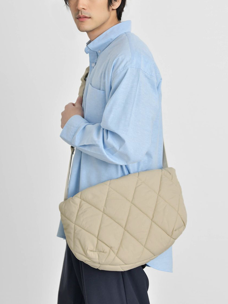 20代メンズにおすすめのショルダーバッグコーデ