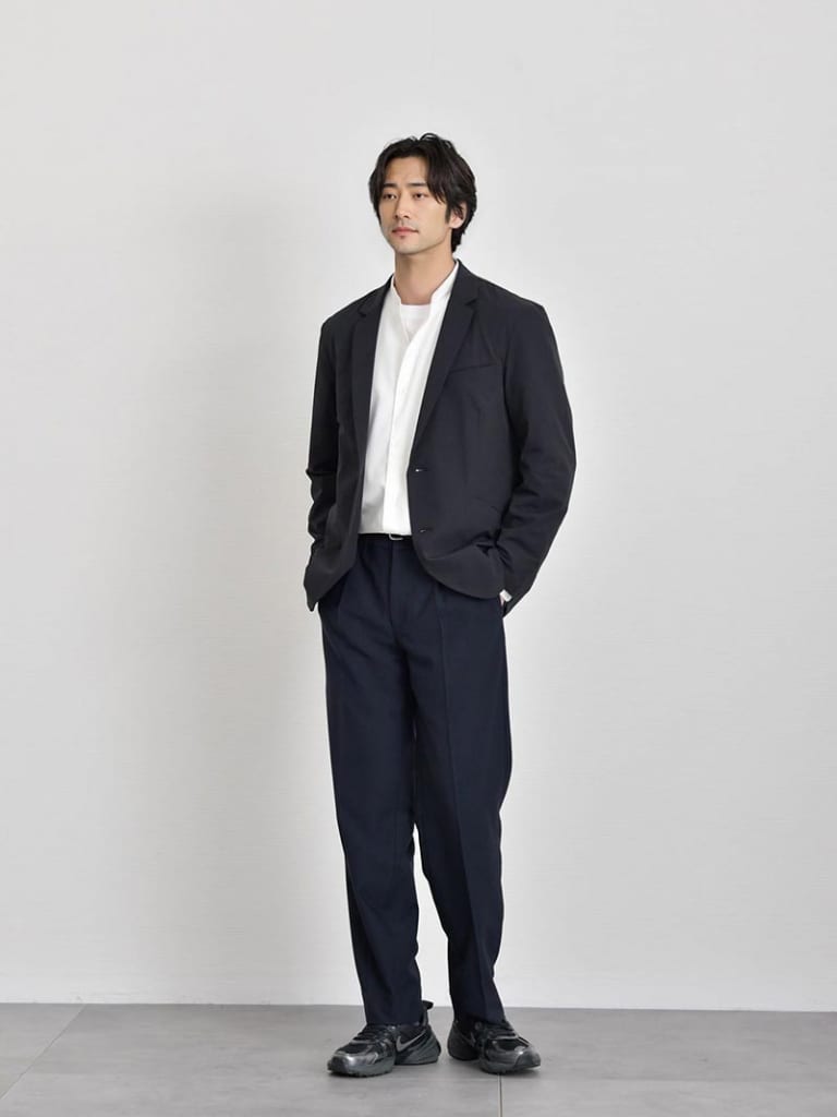 きれいめカジュアル60代コーデ