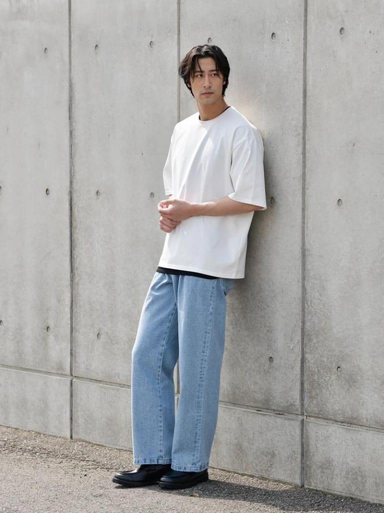 基本のデニムパンツコーデ