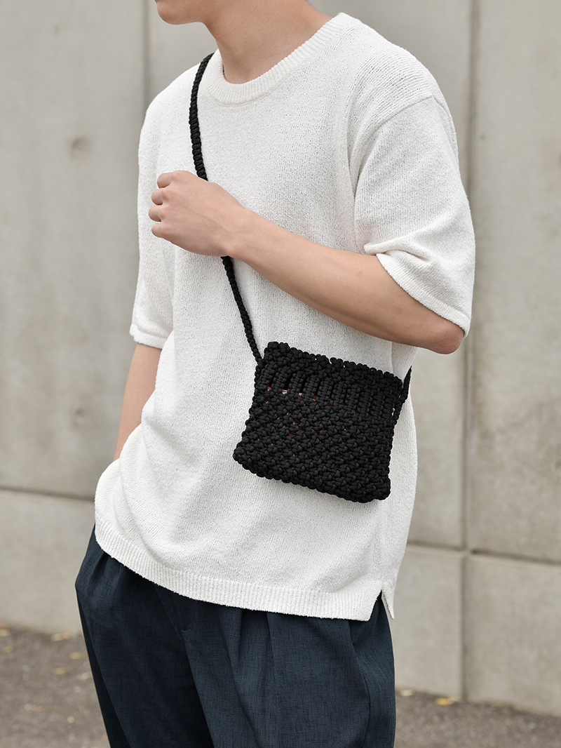 サコッシュを使ったメンズコーデ