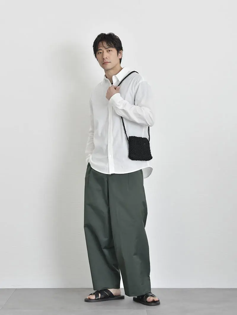 こー@30代メンズ スタイリスト激推しのサコッシュでカッコいい30代メンズになろう