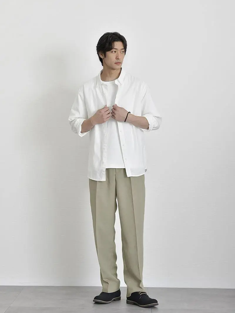 メンズがベージュパンツを着こなすコツは？ファッションのプロが