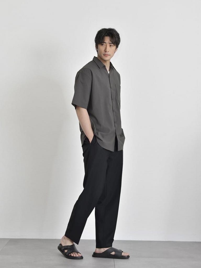 洗練された印象のサンダルコーデ