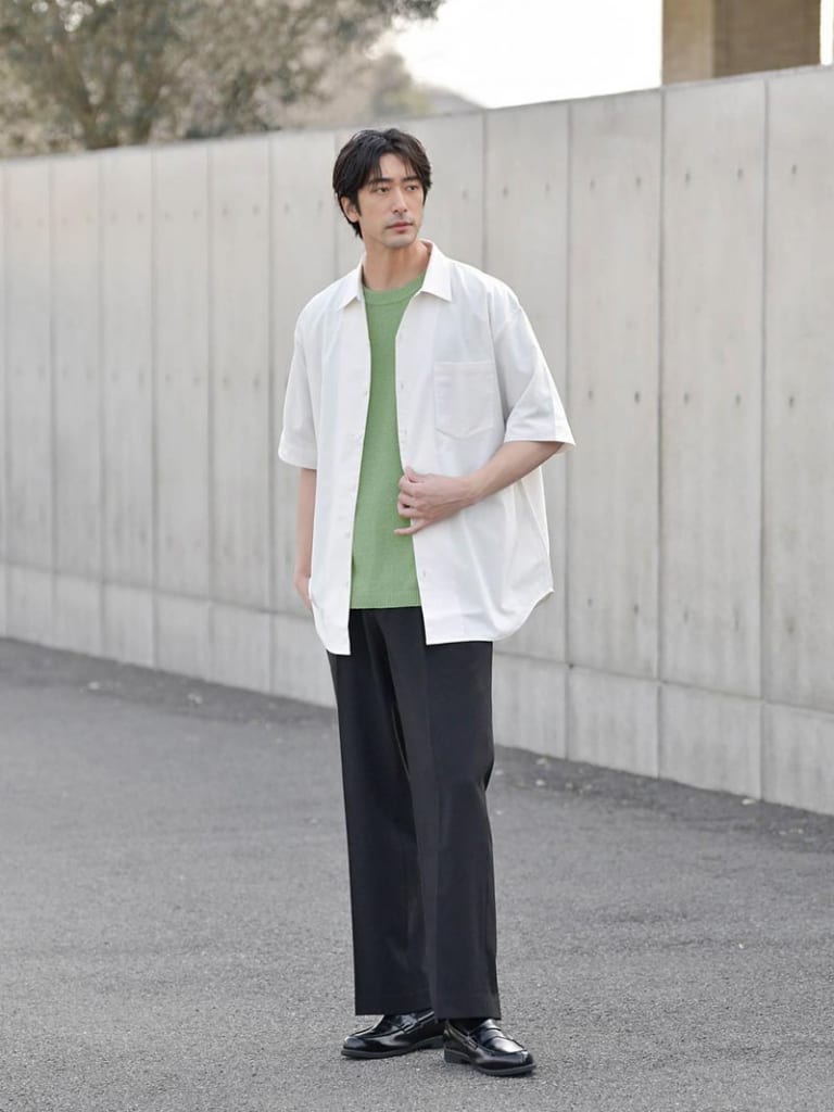 シンプルキレイめの60代コーデ