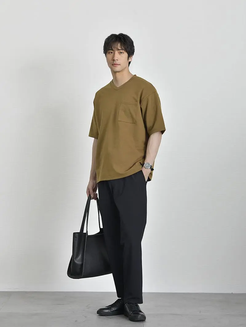 こー@30代メンズ 30代メンズのレザースニーカーコーデ15選！失敗しない取り入れ方と