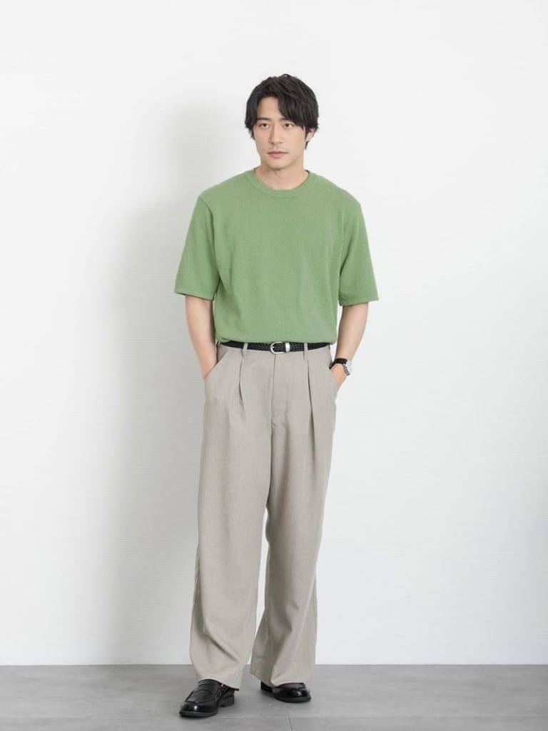 シンプルおしゃれなベルトコーデ