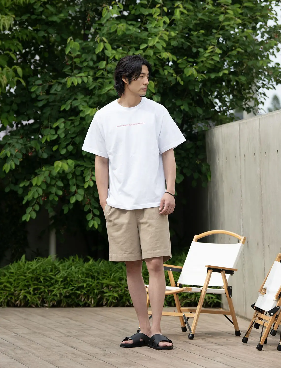 汗をかきやすい夏でも爽やかに！気温35度のメンズの服装 - AUEN