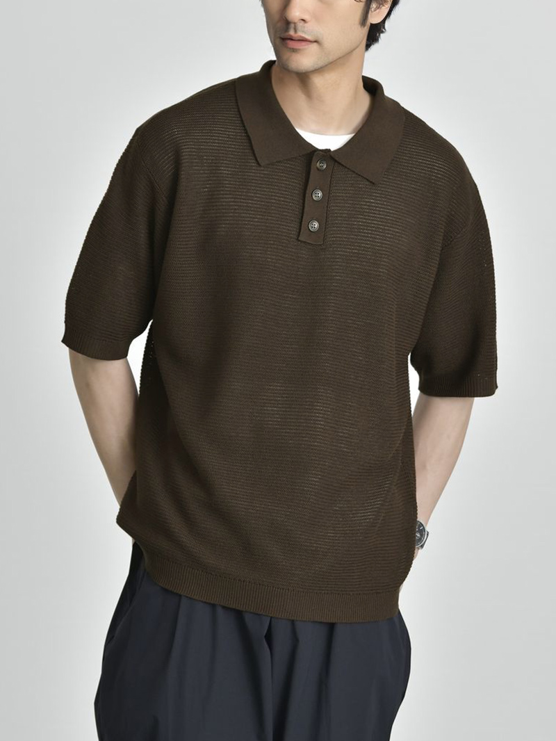 白パンツ × ブラウンのアイテム