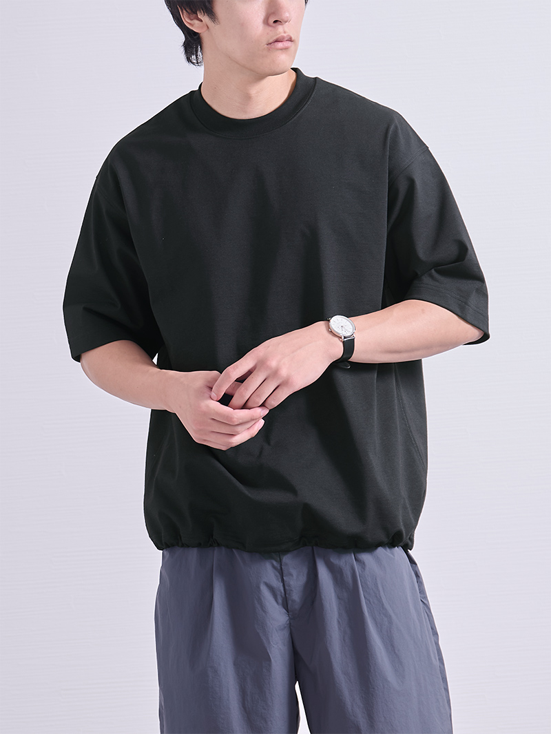 スタイリスト厳選！メンズにおすすめの黒Tシャツ