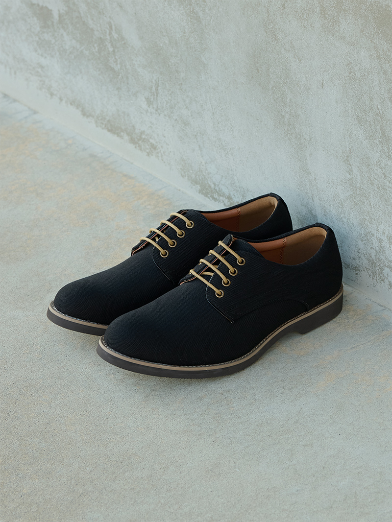 AUEN（旧：DCOLLECTION）のおすすめ黒スニーカー