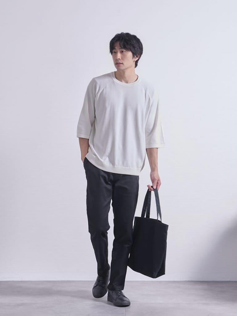 基本の40代トートバッグコーデ